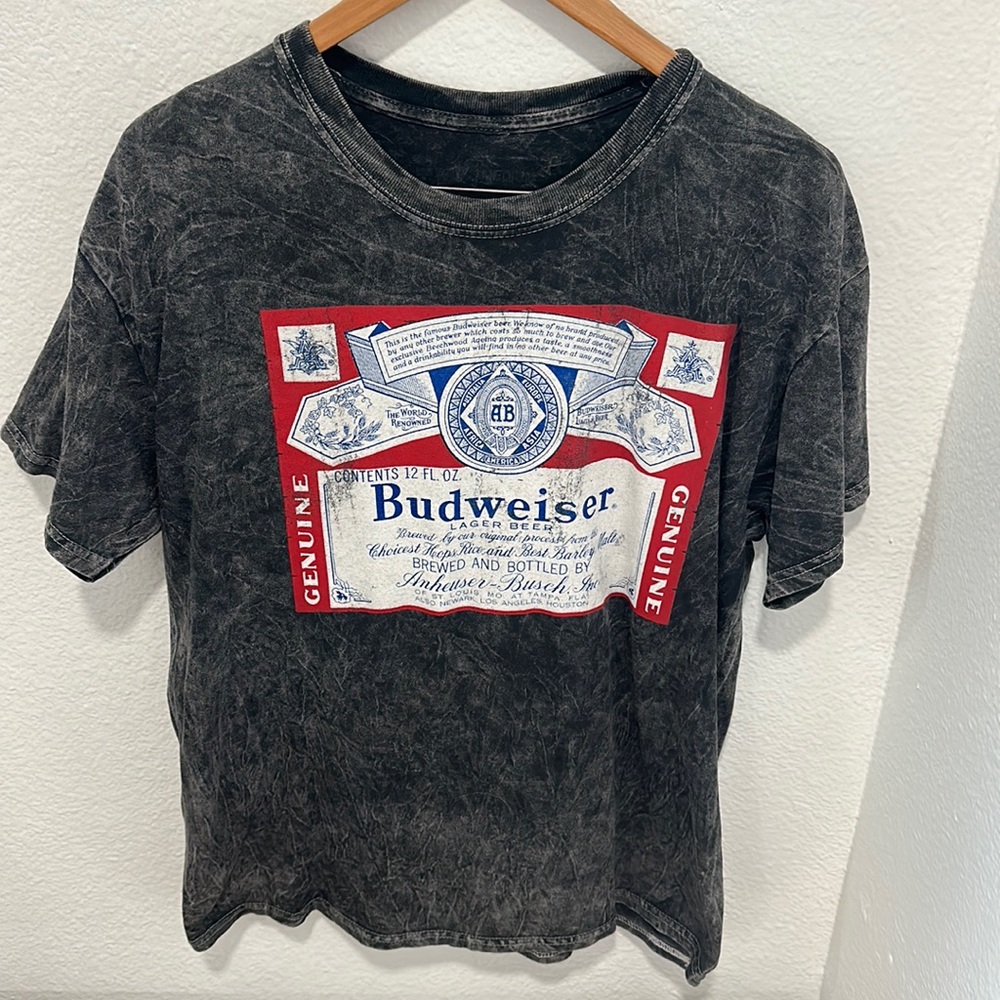 Graphic tee